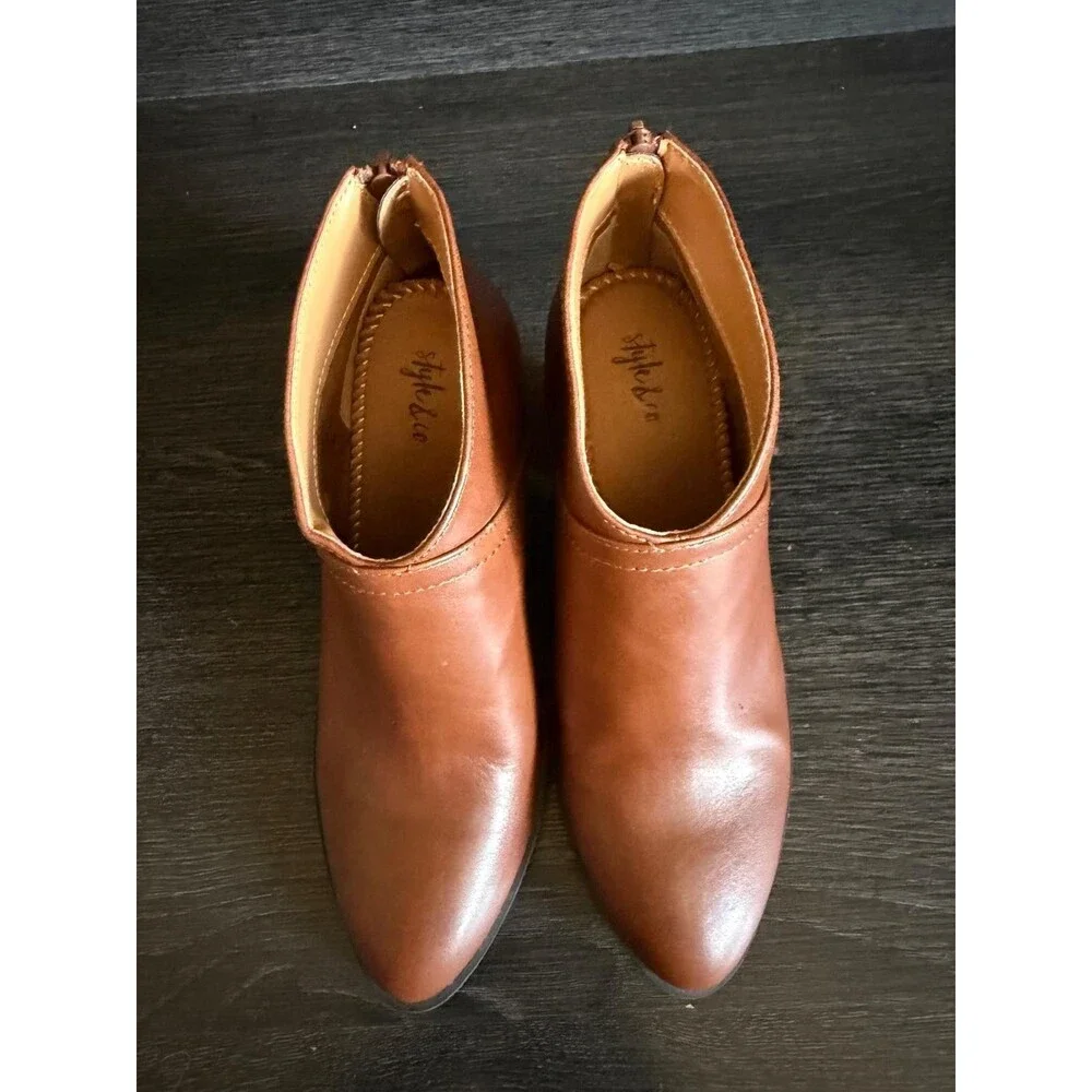 Style & Co Wens Brown Tan Ankle Boots Block Heel Back Zip Booties Size 6M
